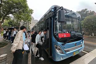 跟队记者：曼联已经连续7个小时未能进球，上次进球是对切尔西